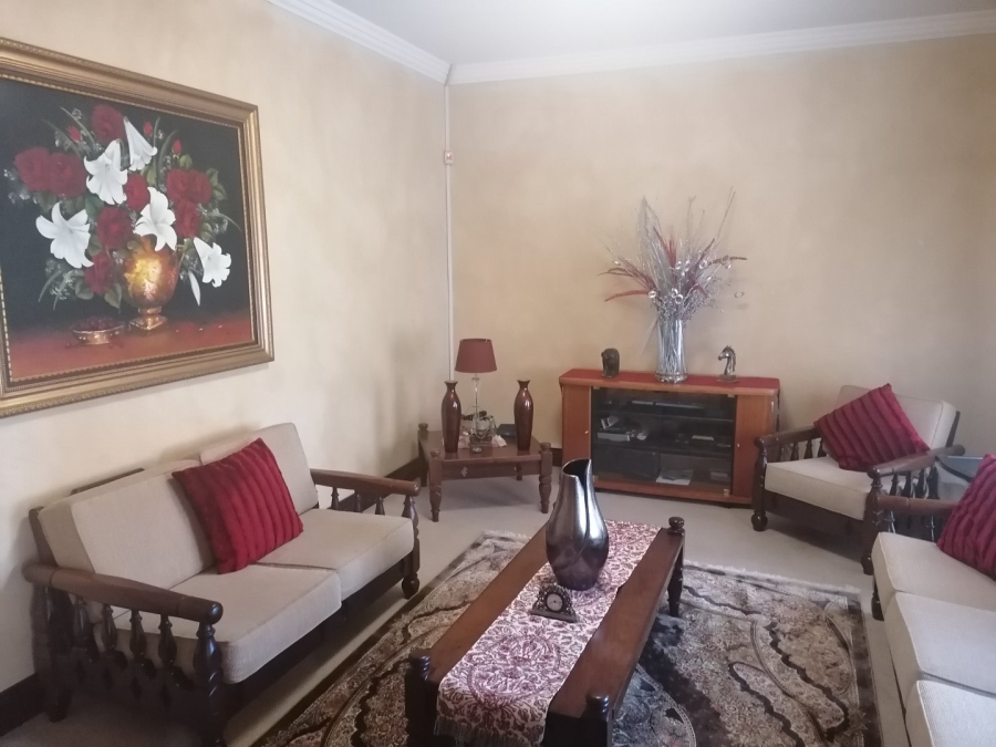 5 Bedroom Property for Sale in Doringkruin North West